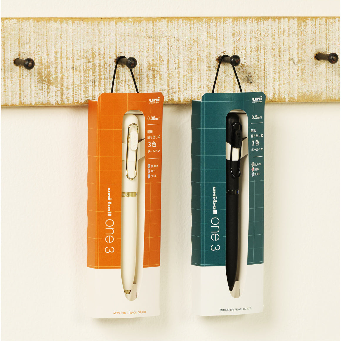 Uni-ball One 3 3-Colour Multi Gel Pen - Record Black Body - 0.5 mm - - Multi Pens - Bunbougu